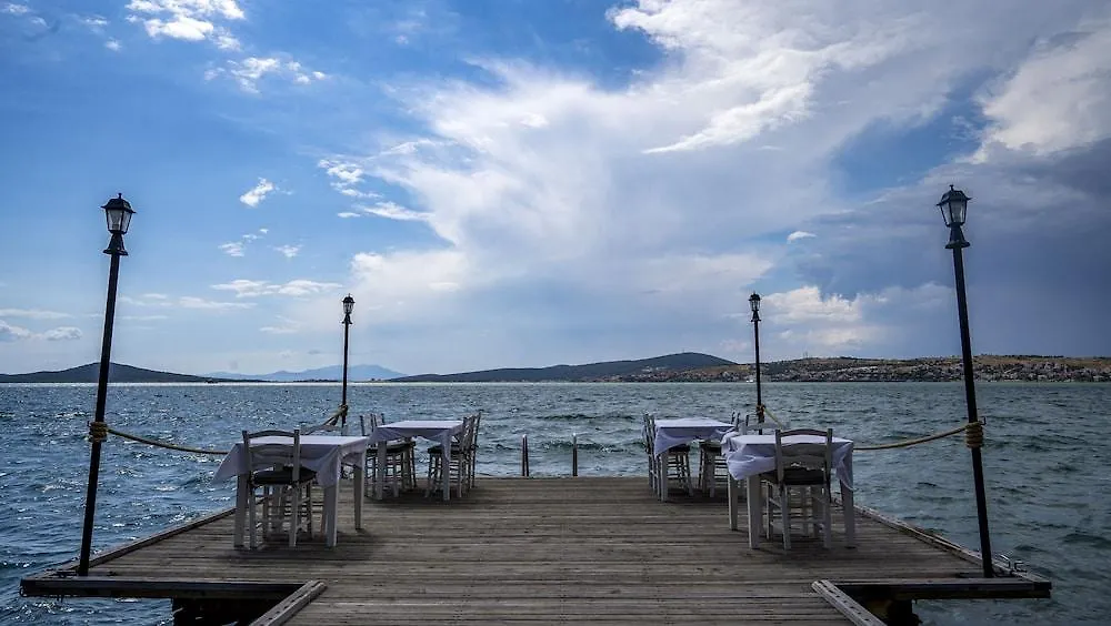 Villa Pietra Butik Otel Ayvalı