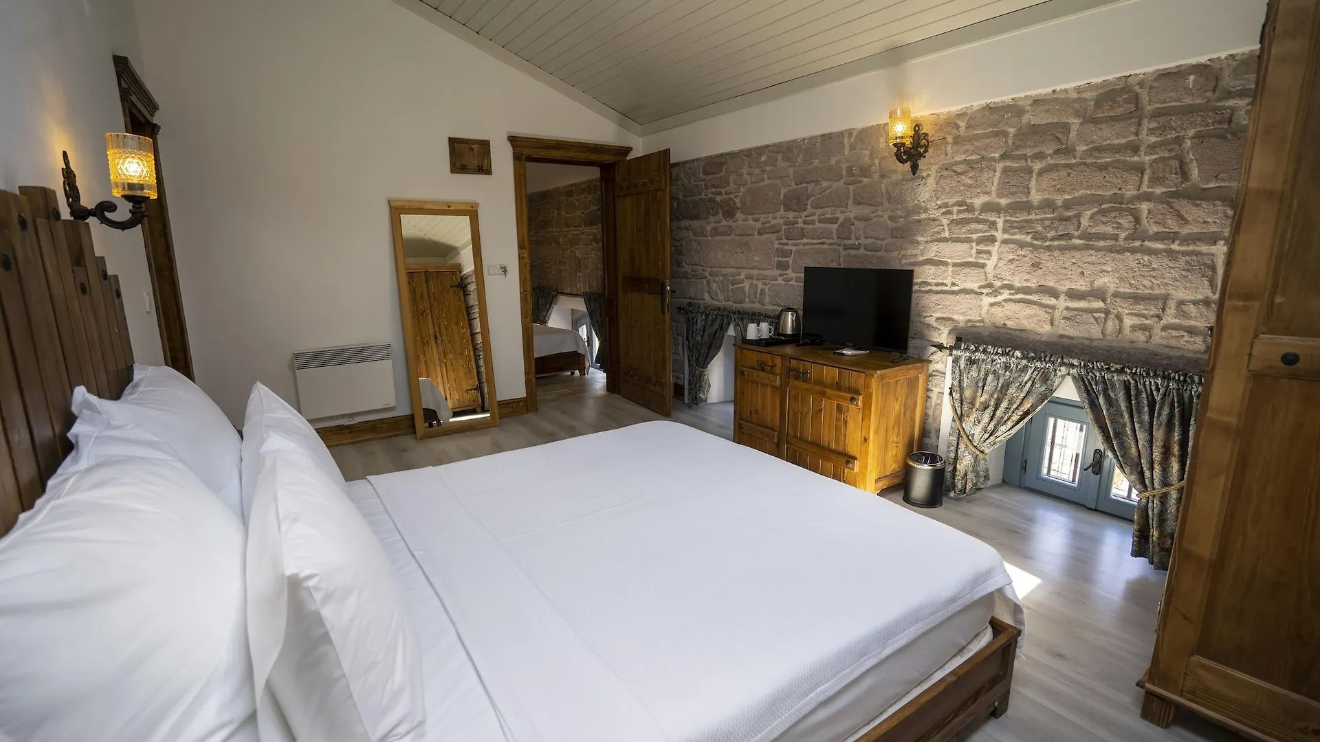 Hotel Villa Pietra Butik Otel Ayvalik